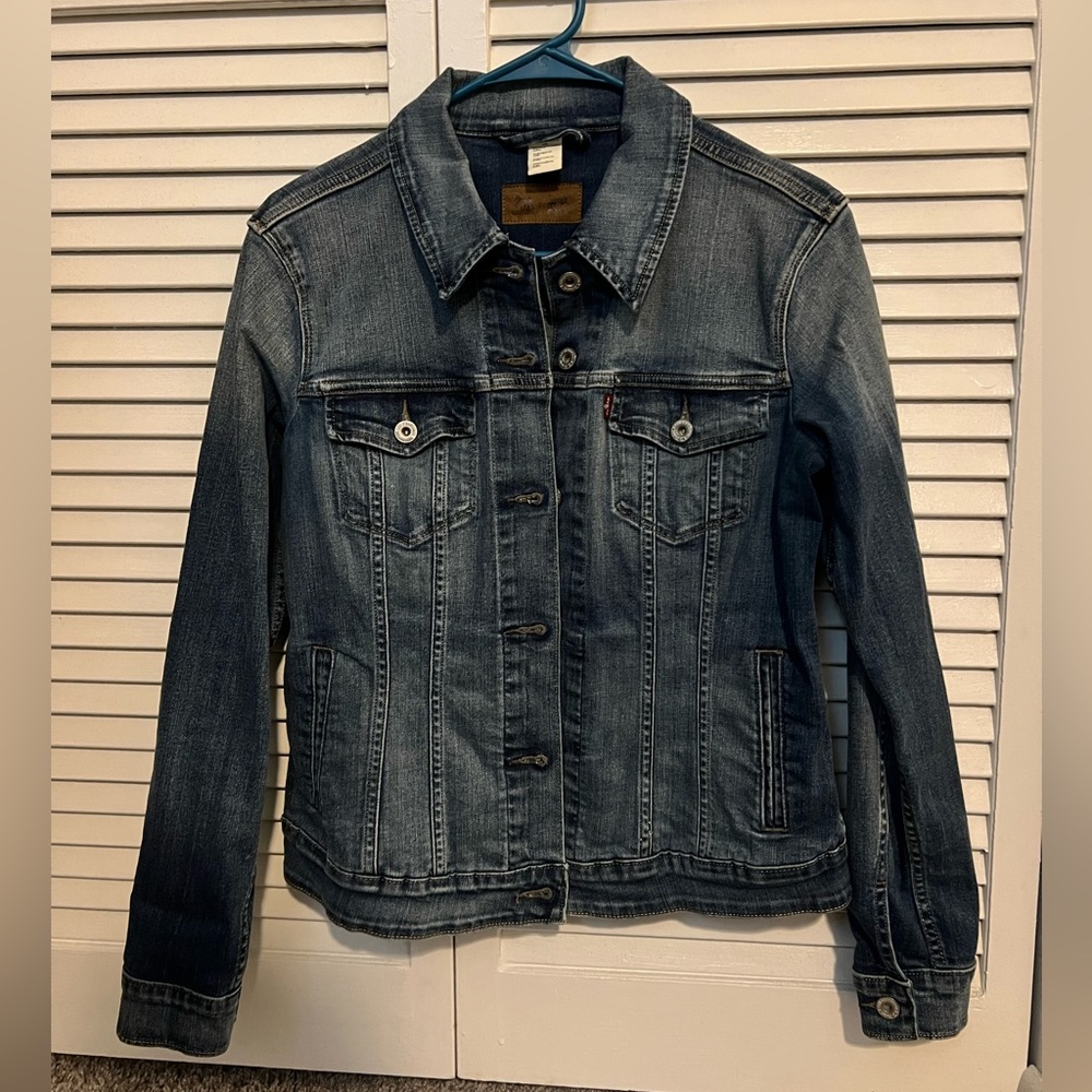 Levi’s Women’s Original Trucker Jean Jacket, Size Large